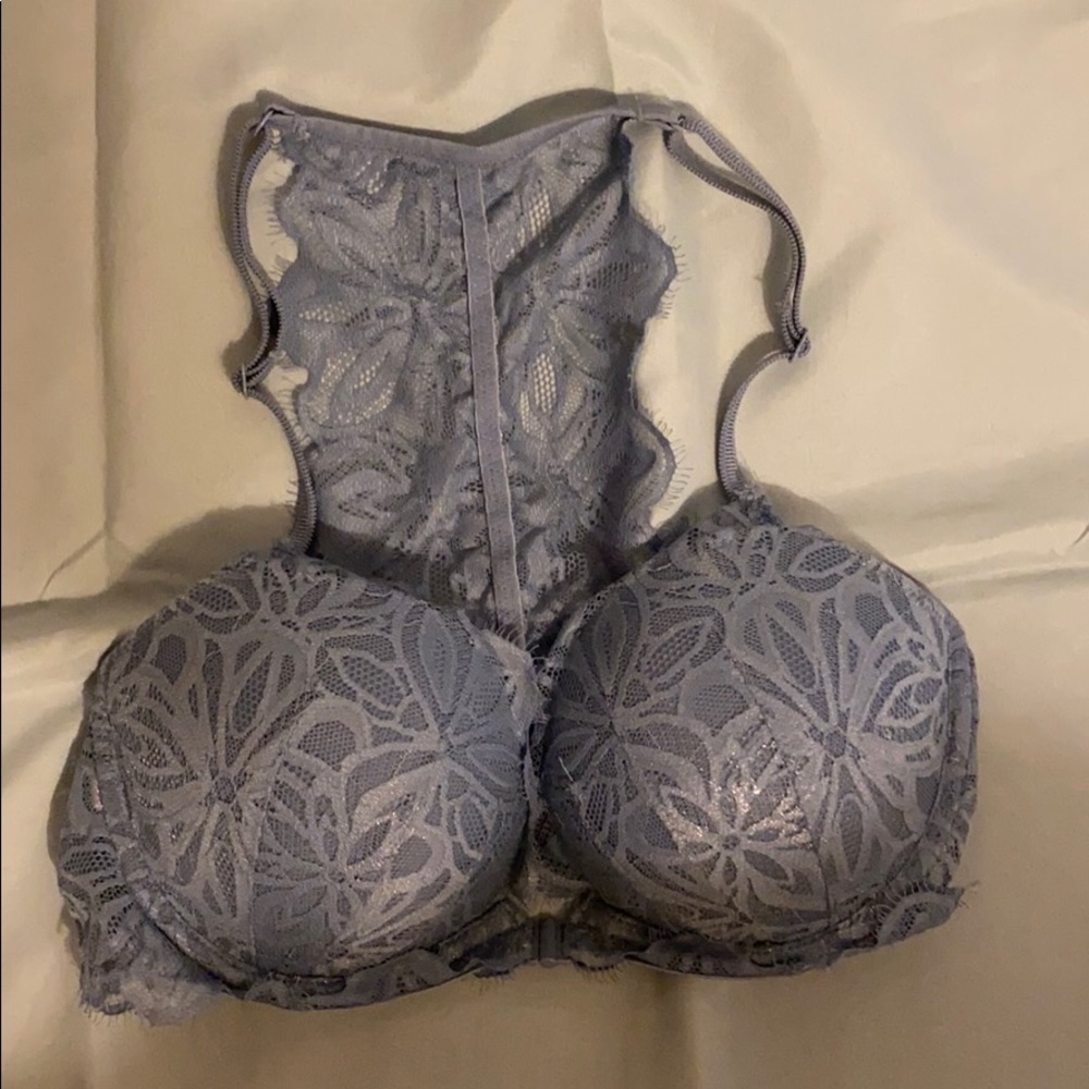 VS pink bra